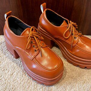Belle Versaille Platform Oxfords - Size 7